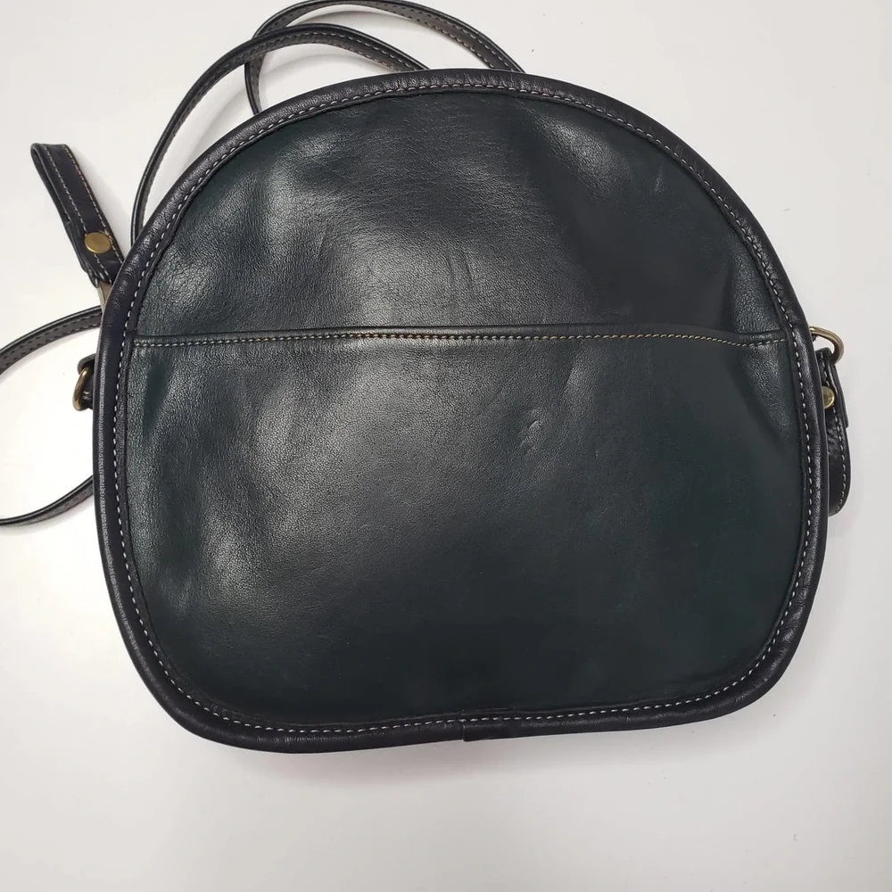 Turtle Ridge Leather Hand Painted Tooled Crossbody Purse Forest‎ Green Zi…